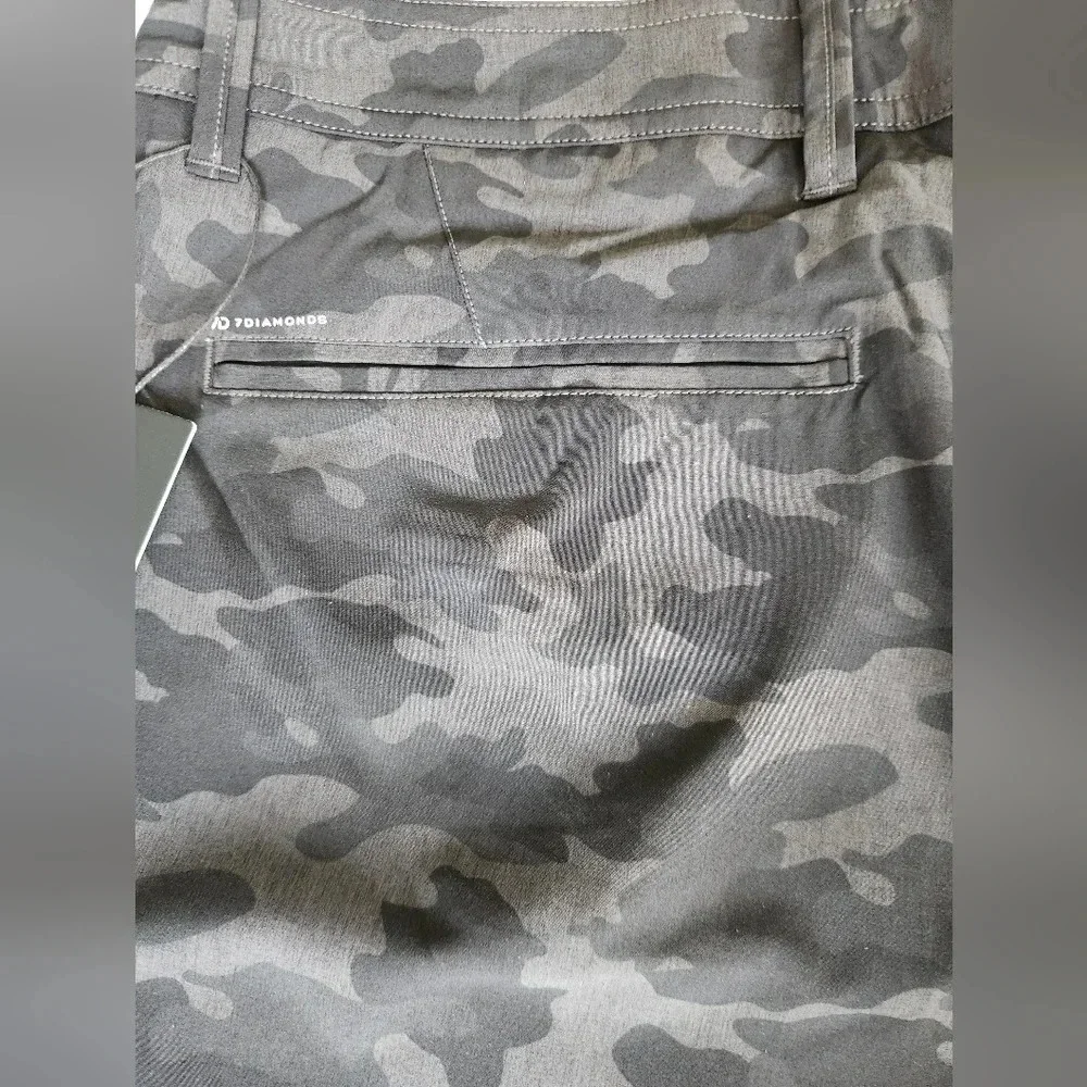 NWT || 7 DIAMONDS || performance shorts Black Camo Athletic Wear